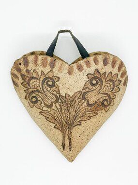 Vintage Ceramic Heart Wall Pocket Cottagecore Farm Country Flowers Privative